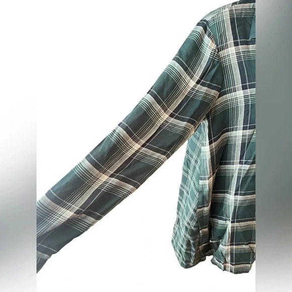 J. Jill Super Soft Flannel Button Down Shirt with Pockets Sz XS - Picture 3 of 8